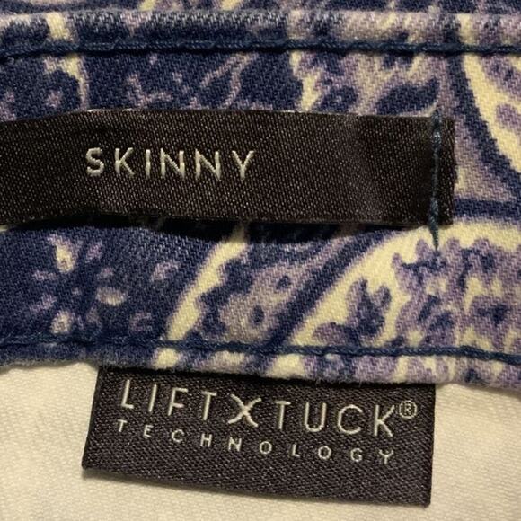 NYDJ Chicos LiftxTuck Paisley Jeans Womens 18 Skinny Flawless Contour Denim NWT - Picture 7 of 11